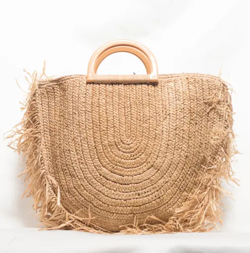 Ikala Ngita demi-lune